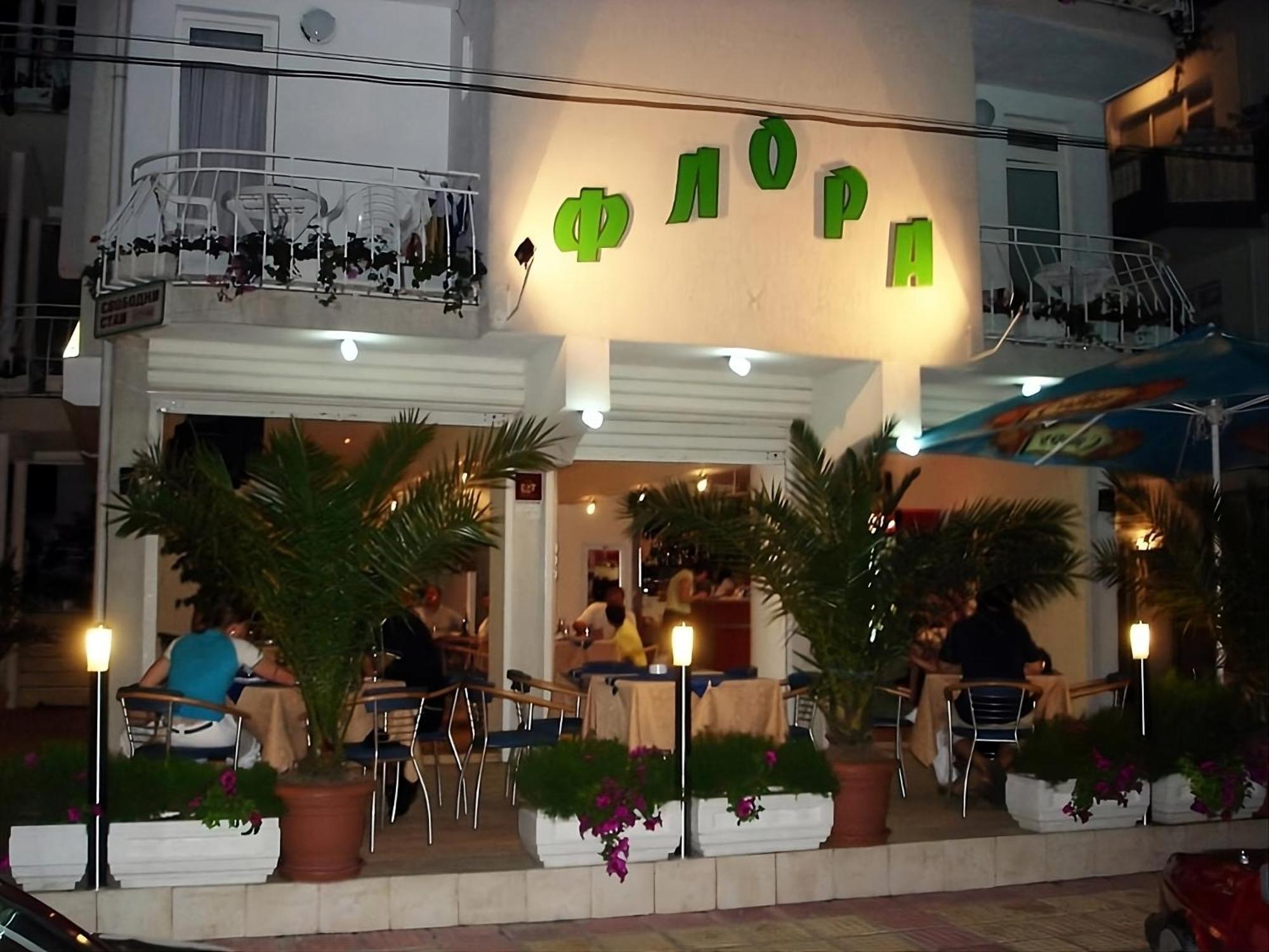 Guesthouse Flora Kiten  Exterior photo
